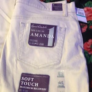 Gloria Vanderbilt slimming jeans